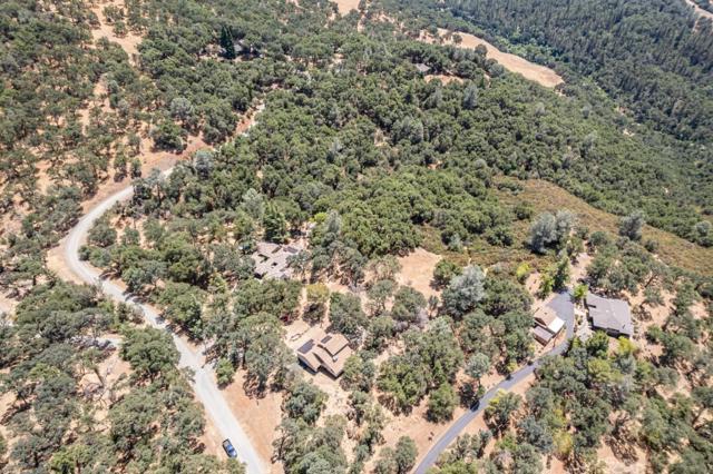 3748 Baldwin Drive, Placerville CA: https://media.crmls.org/mediaz/0c2b1742-358a-4bb7-ac18-37f0f993208a.jpg