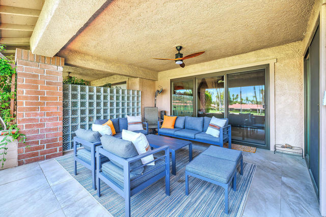 32 Presidio Place, Palm Desert CA: https://media.crmls.org/mediaz/0c2bcf30-0236-4723-b1ae-728832f00dde.jpg