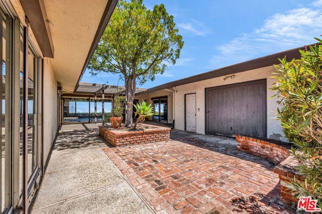 29857 Knoll View Drive, Rancho Palos Verdes, California 90275, 3 Bedrooms Bedrooms, ,2 BathroomsBathrooms,Residential,Sold,Knoll View,25580809 29857 Knoll View Drive, Rancho Palos Verdes, California 90275, 3 Bedrooms Bedrooms, ,2 BathroomsBathrooms,Residential,Sold,Knoll View,25580809