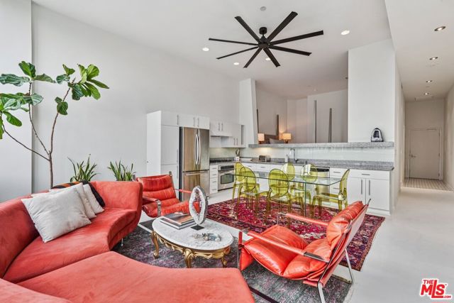 1100 Wilshire Boulevard, Los Angeles CA: https://media.crmls.org/mediaz/0c2dccd0-0982-427c-bb4e-bd7abf4d7b9e.jpg