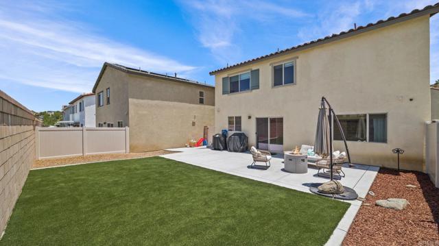 24008 Kestrel Court, Lake Elsinore CA: https://media.crmls.org/mediaz/0c2e829a-7721-48a9-b069-e5afc373dd68.jpg