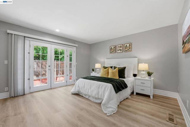 1782 Whitecliff Way, Walnut Creek CA: https://media.crmls.org/mediaz/0c2ea34d-ffd8-4d3c-b1aa-53e9b8a48b2d.jpg
