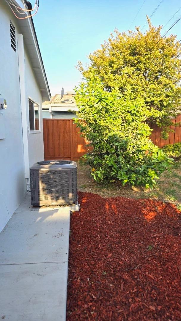 204 Santa Rosa Drive, San Jose CA: https://media.crmls.org/mediaz/0c2ea633-dd78-4080-9f4a-6ecaaaeccade.jpg