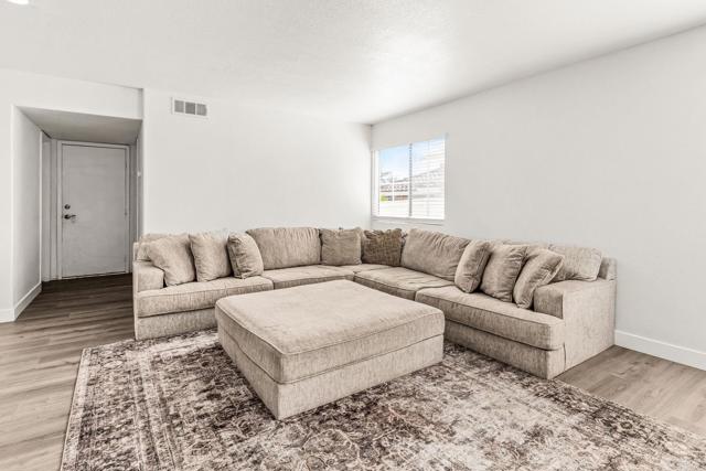 23843 Spring Branch Court, Murrieta CA: https://media.crmls.org/mediaz/0c3030af-0431-4d7e-86e9-354b69f132d3.jpg