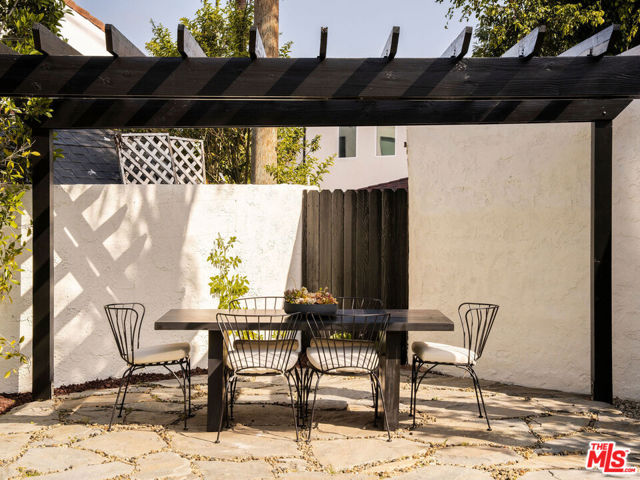 1612 S Ogden Drive, Los Angeles CA: https://media.crmls.org/mediaz/0c30b070-9514-415d-8888-f57e5660aa0e.jpg