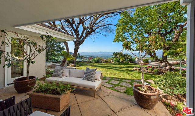 Drew Fenton | 3123 Stone Oak Drive Los Angeles CA | MLS: 7171865
