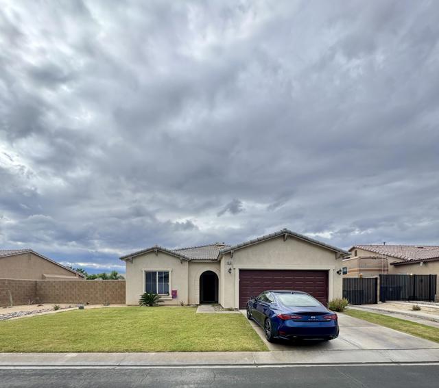 40567 Broadmoor Drive, Indio CA: https://media.crmls.org/mediaz/0c31fad0-c054-4a4e-a14f-4e33012aefdc.jpg