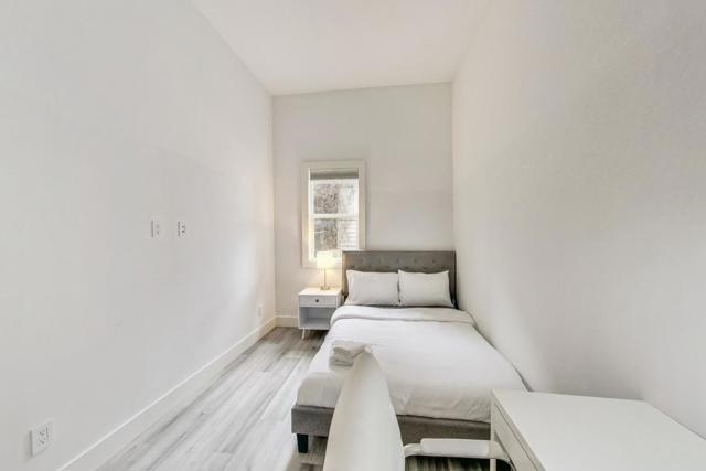 811 Oak Street, San Francisco CA: https://media.crmls.org/mediaz/0c320082-07c2-4de7-badf-0d65455f724c.jpg