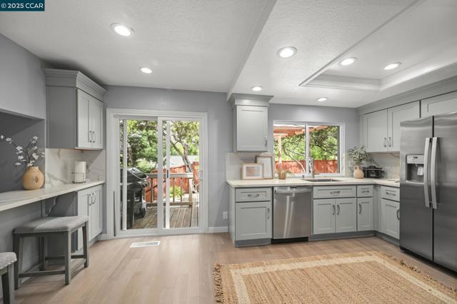101 Stowbridge Ct., Danville CA: https://media.crmls.org/mediaz/0c3233e4-0505-4ae4-9edc-c4a715d209dd.jpg