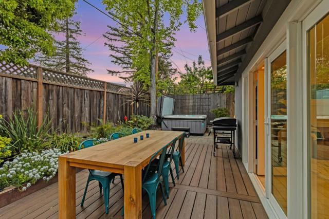 1528 Fernside Street, Redwood City CA: https://media.crmls.org/mediaz/0c3362ff-a2f2-415c-a9cb-fd51f2f28927.jpg