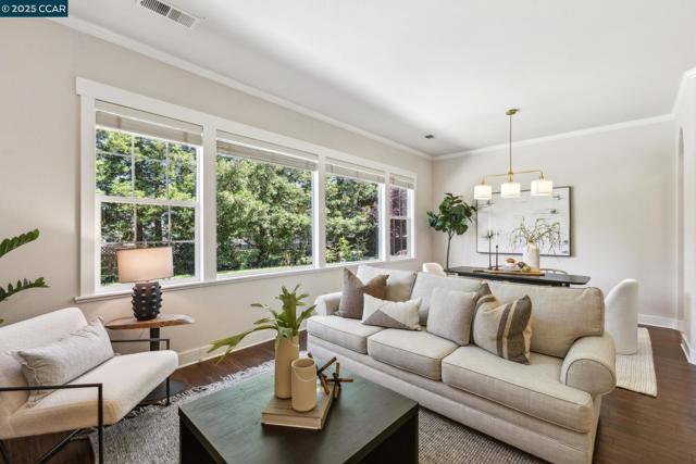 4280 Marietta Ct, Concord CA: https://media.crmls.org/mediaz/0c336c9d-29b4-4262-8511-da0f484f7de7.jpg