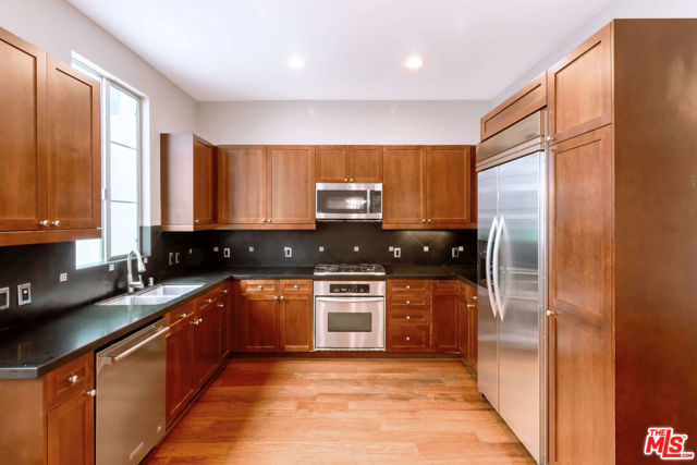 5350 Playa Vista Drive, 14 photo 6
