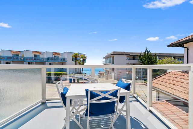 247 Rio Del Mar Boulevard, Aptos CA: https://media.crmls.org/mediaz/0c34d4f2-aee8-40a7-87e9-3b8e516c9643.jpg