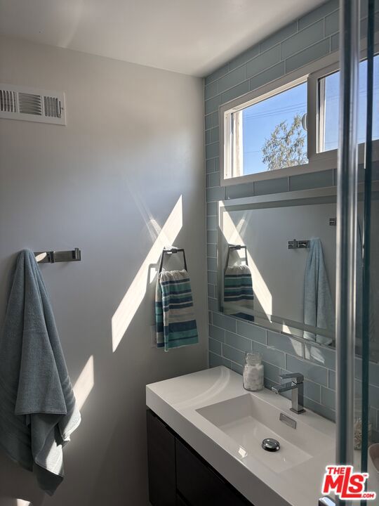 22491 Domingo Road, Woodland Hills CA: https://media.crmls.org/mediaz/0c352d47-0cc6-4b0c-a088-8fd8d5c9cac0.jpg