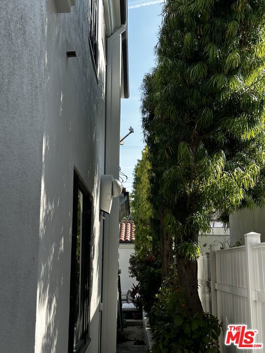 Image 66 of 73 For 723 10th Street