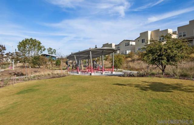 8021 Rubicon, San Diego CA: https://media.crmls.org/mediaz/0c353167-c0ff-428d-adb2-cc58ce89ba3c.jpg