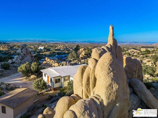 5845 Cholla Avenue, Yucca Valley, California 92284, 4 Bedrooms Bedrooms, ,3 BathroomsBathrooms,Single Family Residence,For Sale,Cholla,24386627