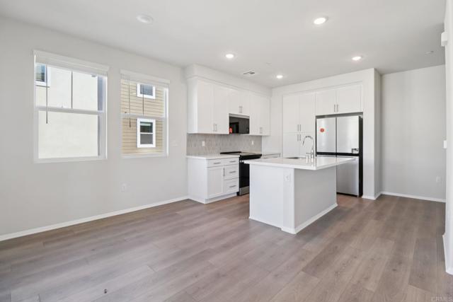 Detail Gallery Image 6 of 24 For 201 Palm Rd, San Marcos,  CA 92069 - 2 Beds | 2/1 Baths