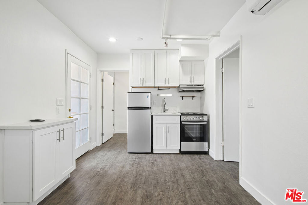 9221 Alcott Street #4