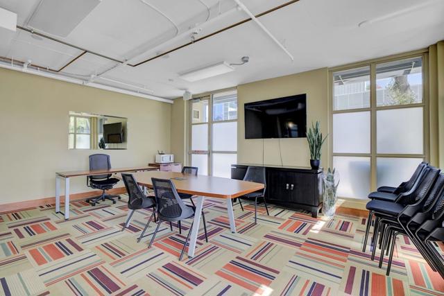 175 W Saint James Street, San Jose CA: https://media.crmls.org/mediaz/0c3659d9-94b1-4e1a-8e66-0ad02baa5c1d.jpg