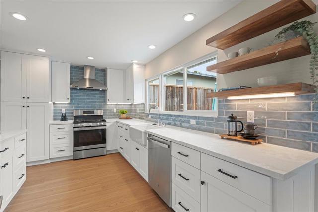 613 Evangeline Way, Hayward CA: https://media.crmls.org/mediaz/0c3666ca-5a11-43e5-b627-950a64a822ea.jpg