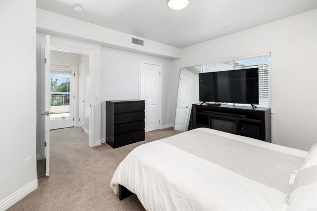 Detail Gallery Image 27 of 39 For 4057 Lamont St, San Diego,  CA 92109 - 3 Beds | 2/1 Baths