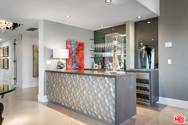 4 Trinity Court, Rancho Mirage CA: https://media.crmls.org/mediaz/0c36c6b0-b6b5-4de3-8900-e8f102f3183f.jpg