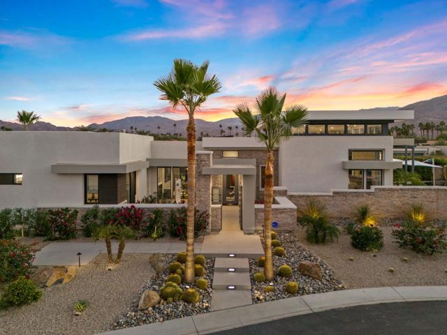 23 Emerald Court, Rancho Mirage CA: https://media.crmls.org/mediaz/0c394f4d-c0cd-4d89-a737-27551d966182.jpg