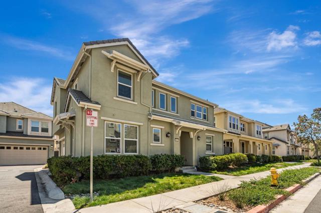 6083 Golden Vista Drive, San Jose CA: https://media.crmls.org/mediaz/0c3b0d75-c24e-4726-9fe1-9e661643b290.jpg