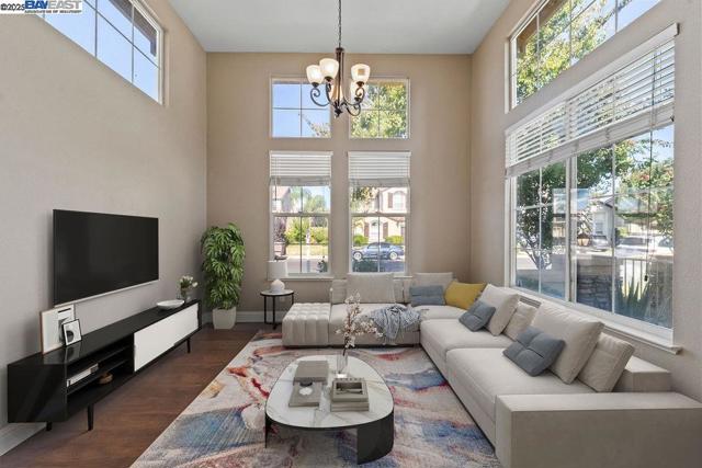 907 MAGGIORE LANE, Manteca CA: https://media.crmls.org/mediaz/0c3bb8d2-613f-4718-8ed1-42c19ad964e1.jpg
