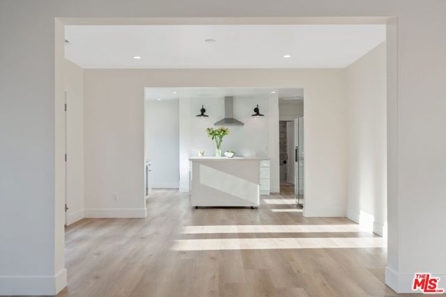 7957 Fountain Avenue, West Hollywood CA: https://media.crmls.org/mediaz/0c3bc939-522c-4405-881e-6e49f35864de.jpg
