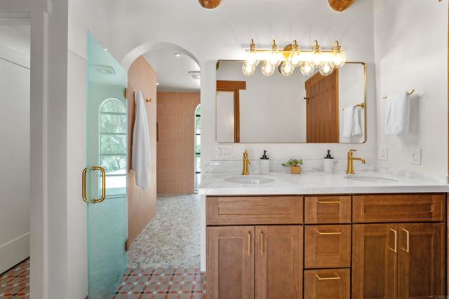 Image 21 of 42 For 28690 Mountain Lilac Road