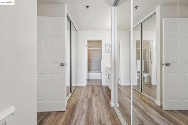 555 Pierce St, Albany CA: https://media.crmls.org/mediaz/0c3cb138-04c2-4c64-ae05-02286ced13cb.jpg