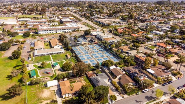 617 Cathy Ln, Cardiff by the Sea, California 92007, 2 Bedrooms Bedrooms, ,1 BathroomBathrooms,Single Family Residence,For Sale,Cathy Ln,250031805SD