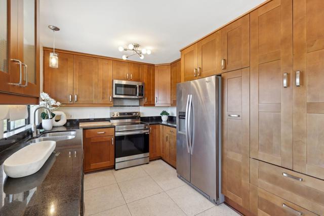 Image 12 of 39 For 4253 5th Ave