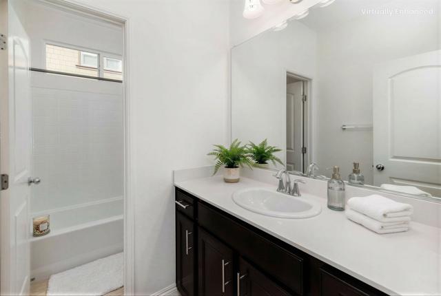 Detail Gallery Image 10 of 51 For 3722 Bergen Peak Pl, Carlsbad,  CA 92010 - 3 Beds | 2/1 Baths