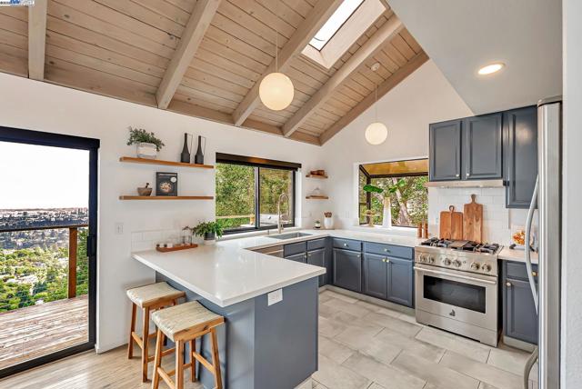 1106 Besito Ave, Berkeley CA: https://media.crmls.org/mediaz/0c3e4677-7838-4796-8a0f-ea21424fe8f4.jpg