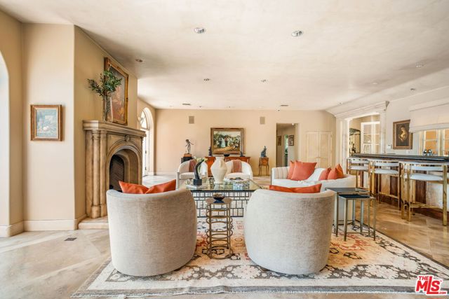 10820 Ambazac Way, Los Angeles CA: https://media.crmls.org/mediaz/0c3e8fc3-8527-41c9-a4e8-73a836e39b01.jpg