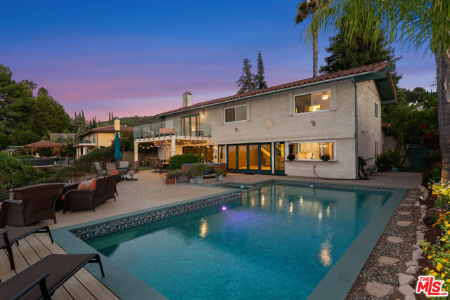 21727 Ulmus Drive, Woodland Hills CA: https://media.crmls.org/mediaz/0c3ee20c-ef01-4d88-8a0b-9575e79b5e31.jpg