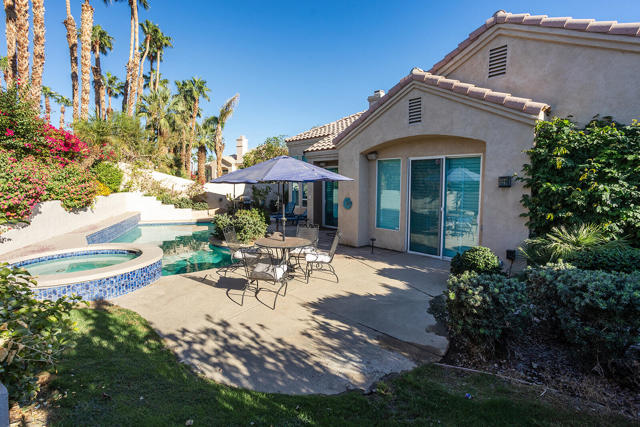78970 Del Monte Court, La Quinta CA: https://media.crmls.org/mediaz/0c3fe6ef-acbf-4b48-a142-5f913fb27993.jpg