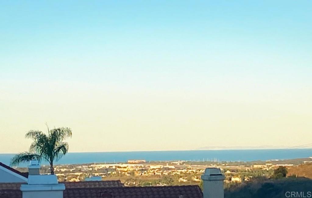 https://media.crmls.org/mediaz/0c405a6a-9c1a-4d14-a81b-a5b06804b277.jpg?preset=X-Large
