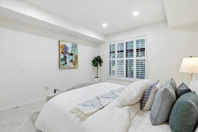 10745 N De Anza Boulevard, Cupertino CA: https://media.crmls.org/mediaz/0c405e9a-a240-46f3-952a-b305a5025241.jpg