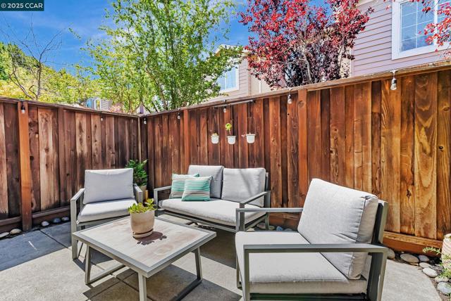 10630 Roys Hill Ln, Dublin CA: https://media.crmls.org/mediaz/0c413a88-5423-4a3e-8857-d405d0bc1bfa.jpg