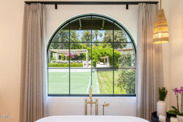 4435 Encinas Drive, La Canada Flintridge CA: https://media.crmls.org/mediaz/0c415da6-b560-499f-8639-014ec032b10b.jpg