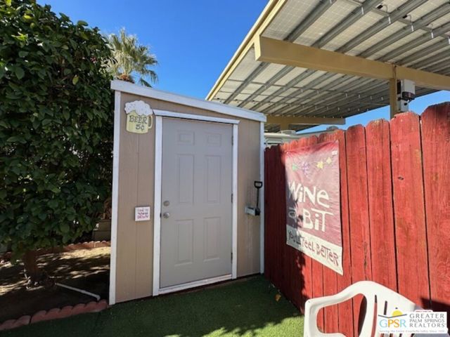 10 Hayes Street, Cathedral City CA: https://media.crmls.org/mediaz/0c418afe-1f47-4394-a56b-062dee909ce1.jpg