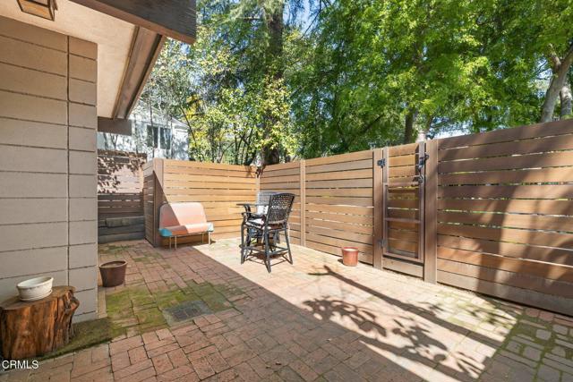 4639 El Camino Corto, La Canada Flintridge CA: https://media.crmls.org/mediaz/0c41f981-c077-4834-9c21-436f2f04ce48.jpg