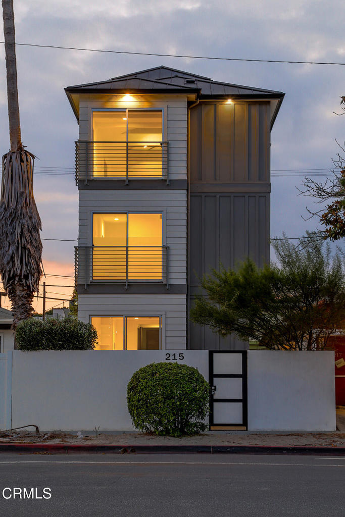 215 N Hollywood WayBurbank img 36