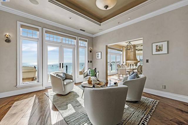 797 Las Olas Dr, Aptos CA: https://media.crmls.org/mediaz/0c429bd4-31ee-422d-aed9-2bcccfcca84b.jpg