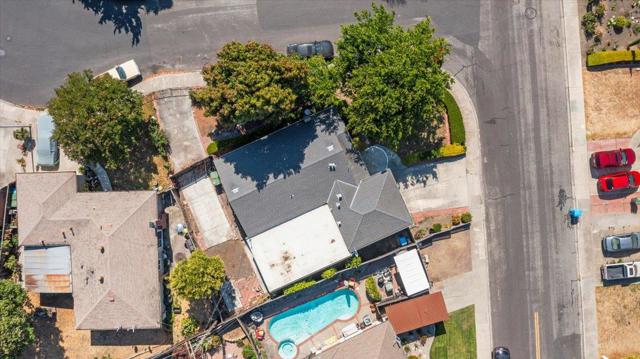 1991 Santa Inez Court, Santa Clara CA: https://media.crmls.org/mediaz/0c4303a4-4351-47b0-b3b6-d0be41926c97.jpg
