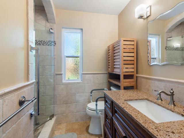 Detail Gallery Image 15 of 30 For 4839 Winona Ave, San Diego,  CA 92115 - 4 Beds | 3 Baths